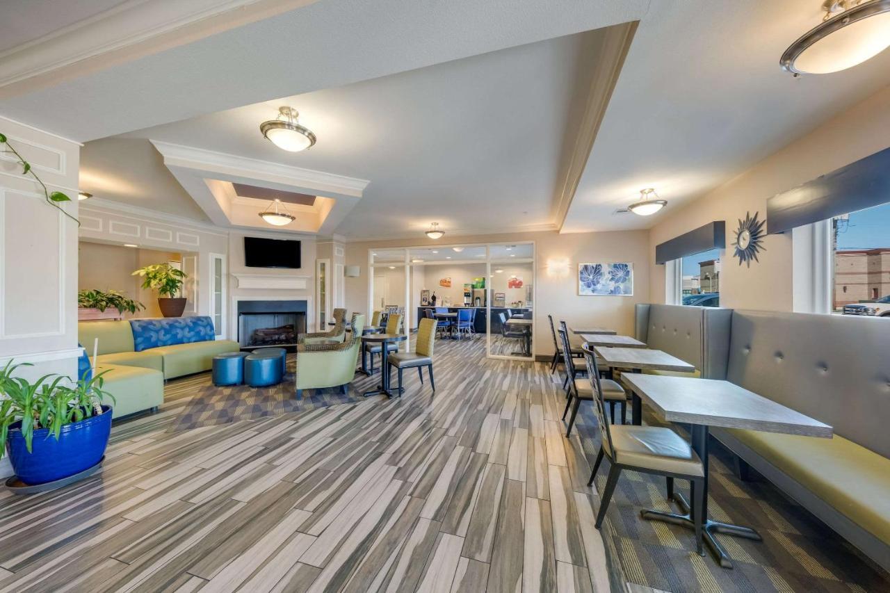 Quality Inn & Suites Ardmore Bagian luar foto