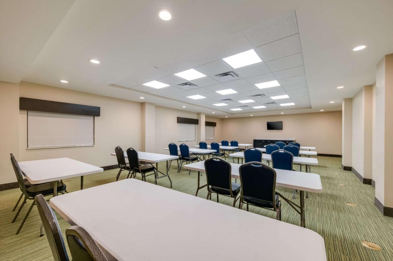 Quality Inn & Suites Ardmore Bagian luar foto
